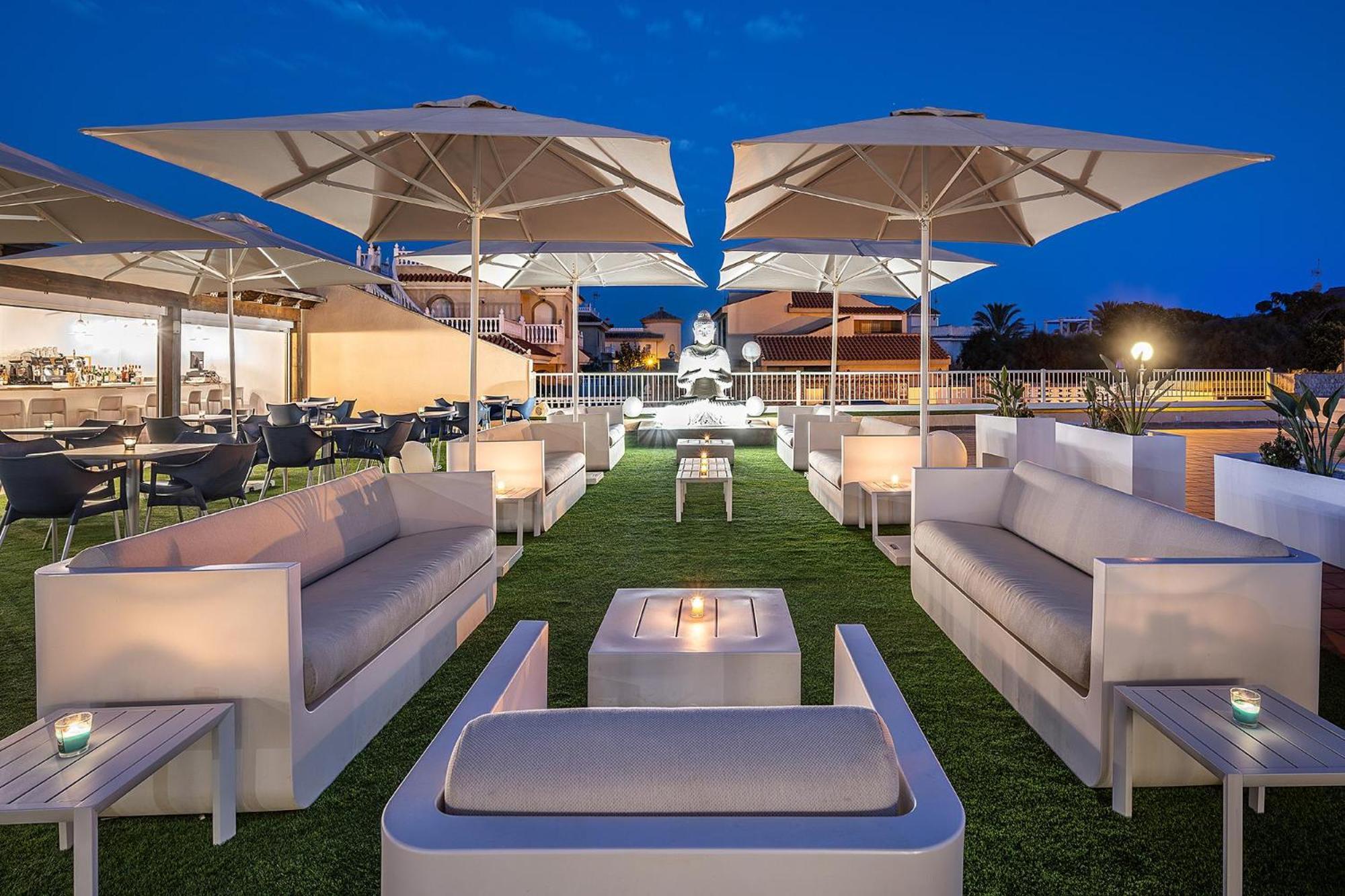 Poseidon & - Designed For Adults 4*